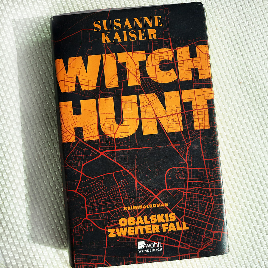 Buchtitelseite witch hunt